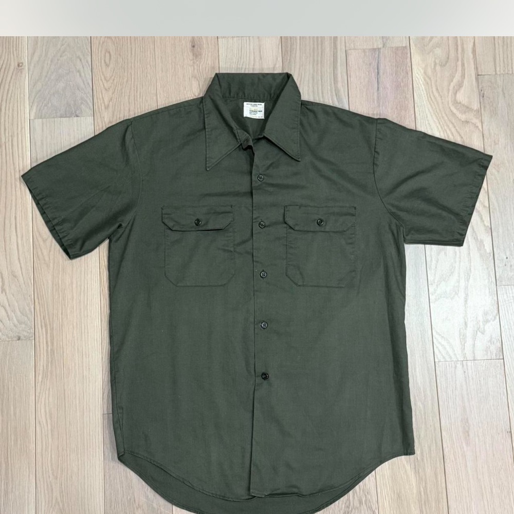 Men's Green Short Sleeve Shirt